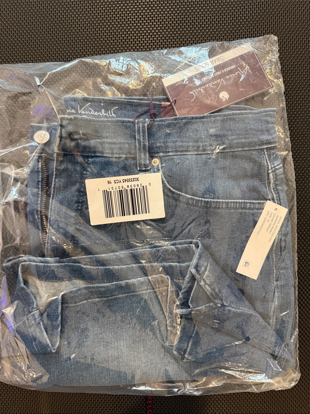 Gloria Vanderbilt Amanda shorts 16